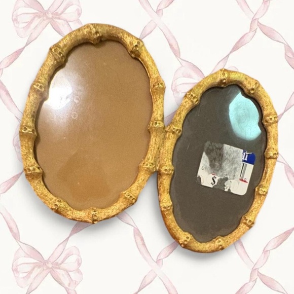 Vintage Gold Oval Picture Frame Set - Picture 1 of 3